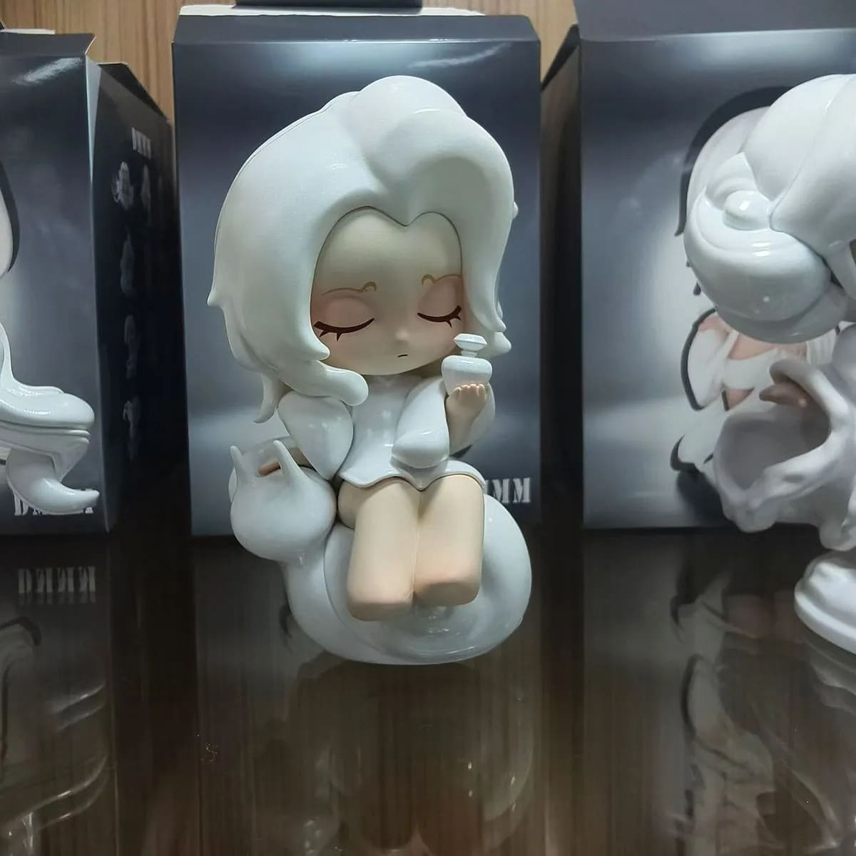 Boxed resin collectible — custom pvc figures manufactured in Shenzhen by Custom Plush Toy Factory