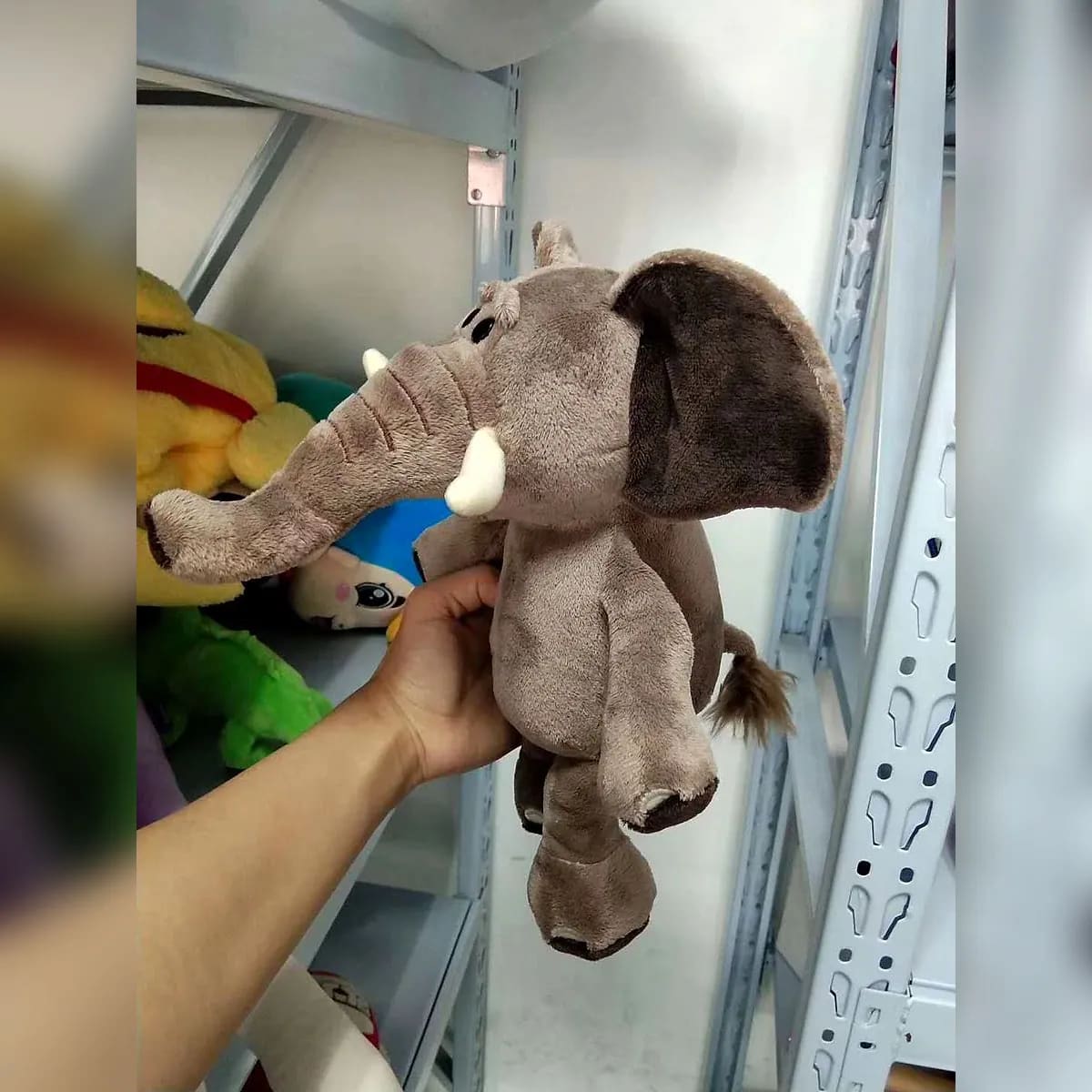 Beschwertes Elefanten-Plüschtier – plüsch-accessoires nach Maß, gefertigt in Shenzhen von Custom Plush Toy Factory